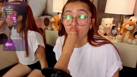 milleyjones_ online show from September 25, 8:56 pm