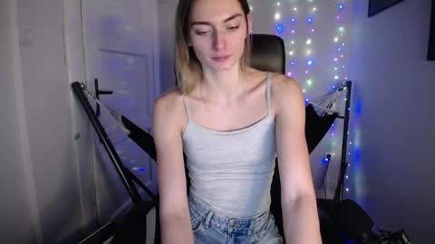 millie_lacroix online show from January 25, 2:14 pm