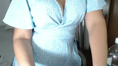 Snapshot of milly__taylorrr07 chatting on April 7, 12:55 am milly__taylorrr07 online show from April 7, 12:55 am