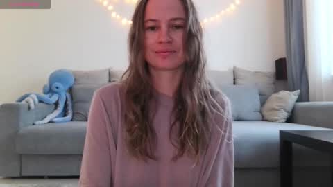 Snapshot of milly_browski chatting on October 16, 5:52 am milly_browski online show from October 16, 5:52 am