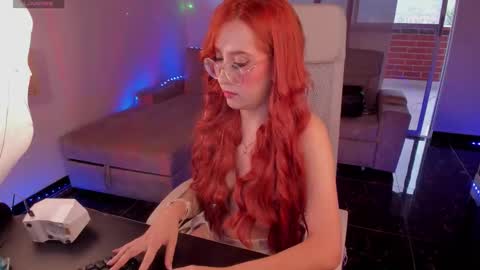 Snapshot of milly_yako chatting on February 26, 10:31 pm Monkey D Maddie online show from February 26, 10:31 pm