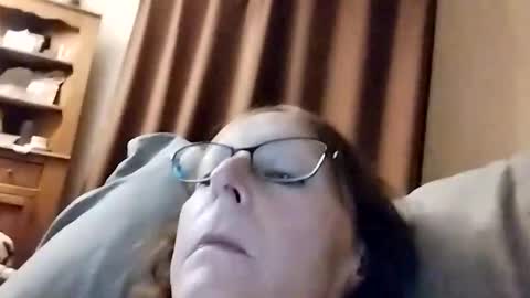 Snapshot of miloanj chatting on April 28, 5:34 am miloanj online show from April 28, 5:34 am
