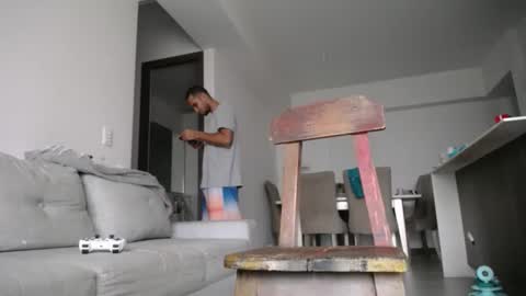 Snapshot of milostructor chatting on February 20, 12:05 pm miloslove online show from February 20, 12:05 pm