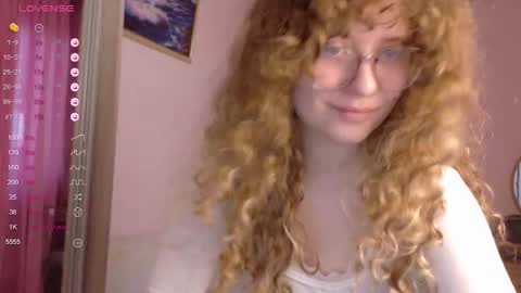 milounee online show from March 5, 10:55 am