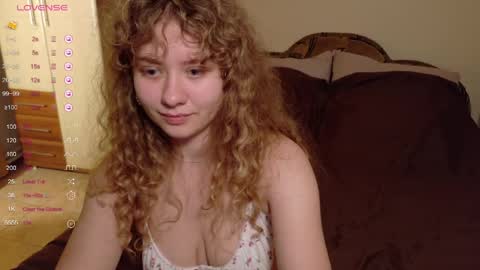 milounee online show from April 9, 12:32 am