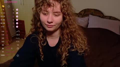 milounee online show from April 22, 9:01 am