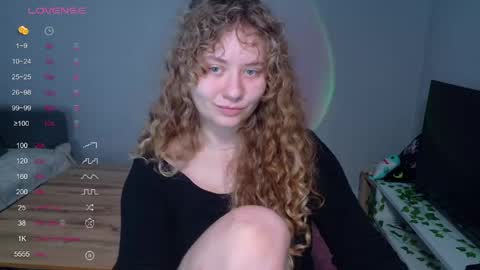 Snapshot of milounee chatting on June 1, 10:39 am milounee online show from June 1, 10:39 am