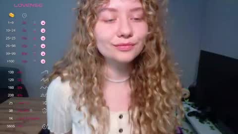 Snapshot of milounee chatting on June 6, 8:30 am milounee online show from June 6, 8:30 am