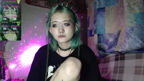 Snapshot of milten_trish chatting on September 18, 5:04 pm milten_trish online show from September 18, 5:04 pm