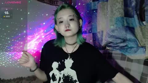 Snapshot of milten_trish chatting on September 24, 5:38 pm milten_trish online show from September 24, 5:38 pm