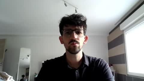 Snapshot of miltonmox chatting on May 19, 8:53 am MiltonMox online show from May 19, 8:53 am