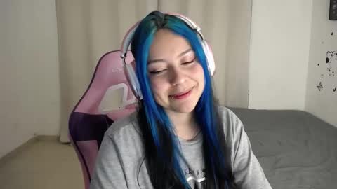 Snapshot of milusolers chatting on November 21, 6:23 am Milusolers online show from November 21, 6:23 am