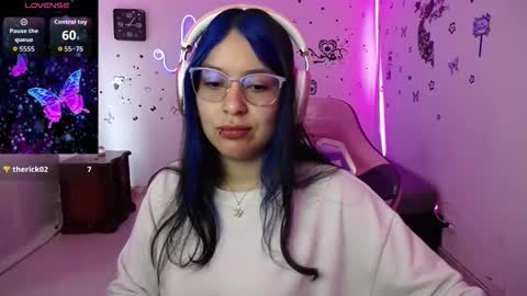 Snapshot of milusolers chatting on December 18, 3:40 pm Milusolers online show from December 18, 3:40 pm