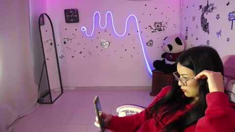 Snapshot of milusolers chatting on March 2, 1:07 pm Milusolers online show from March 2, 1:07 pm