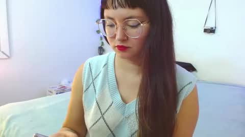 Snapshot of mily_baker chatting on December 2, 5:37 pm mily_baker online show from December 2, 5:37 pm