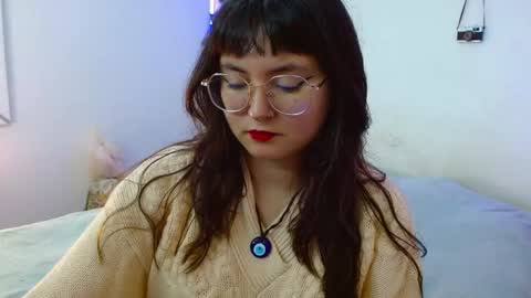 Snapshot of mily_baker chatting on January 15, 11:19 pm mily_baker online show from January 15, 11:19 pm