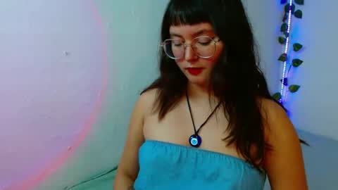 Snapshot of mily_baker chatting on January 30, 10:19 pm mily_baker online show from January 30, 10:19 pm