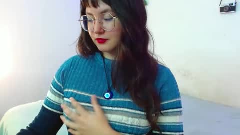 Snapshot of mily_baker chatting on February 25, 6:53 pm mily_baker online show from February 25, 6:53 pm