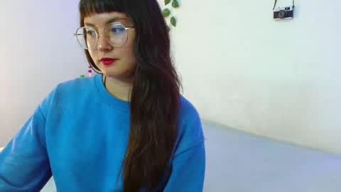 Snapshot of mily_baker chatting on March 12, 12:20 am mily_baker online show from March 12, 12:20 am