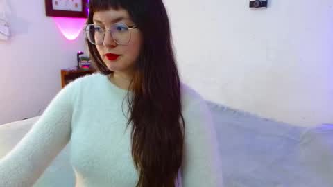 Snapshot of mily_baker chatting on October 24, 12:52 am mily_baker online show from October 24, 12:52 am