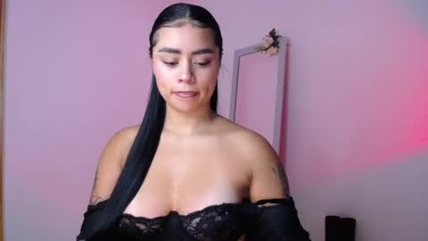 Snapshot of mily_ortiz chatting on October 21, 4:19 pm Mily Ortiz online show from October 21, 4:19 pm