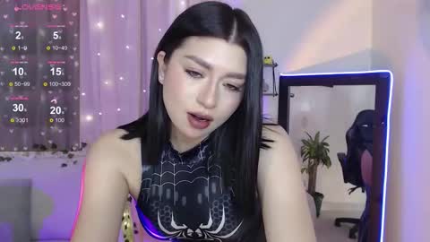 Mily online show from October 31, 6:42 pm