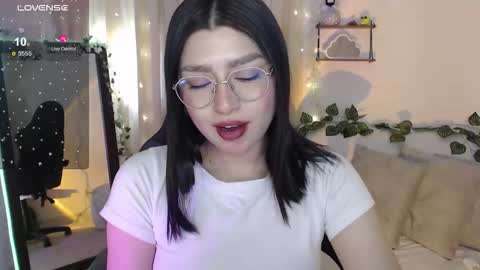 Mily online show from December 4, 6:27 pm