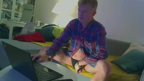 Snapshot of milymen26 chatting on March 14, 6:57 pm Milymen26 Polish man master fereskik straight mature online show from March 14, 6:57 pm