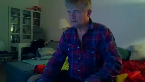 Snapshot of milymen26 chatting on April 8, 9:15 pm Milymen26 Polish man master fereskik straight mature online show from April 8, 9:15 pm
