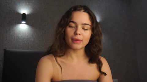 Snapshot of milyyclaars chatting on February 11, 1:49 pm Linda online show from February 11, 1:49 pm