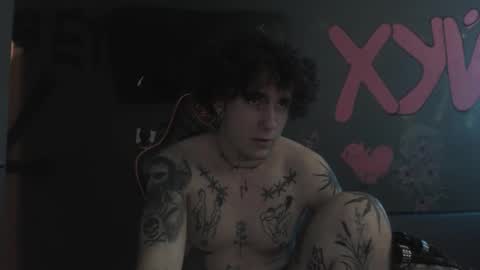 Max online show from November 7, 3:34 pm