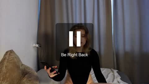 hi Im Mina  online show from January 13, 5:01 am