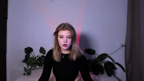 hi Im Mina  online show from January 22, 9:02 am