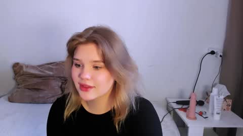 hi Im Mina  online show from February 7, 4:16 am