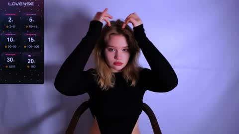 hi Im Mina  online show from February 11, 1:31 am