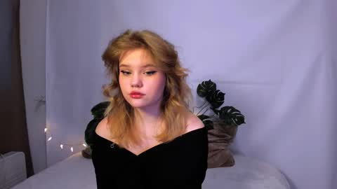 hi Im Mina  online show from March 2, 1:15 am