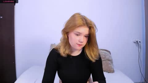 hi Im Mina  online show from September 13, 7:30 am