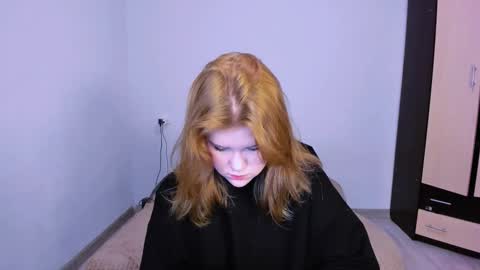 hi Im Mina  online show from November 26, 1:50 am