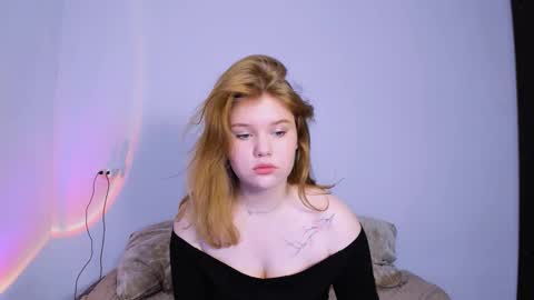 hi Im Mina  online show from November 29, 1:41 am