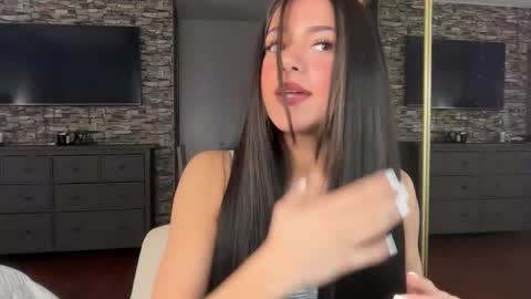 Mina online show from February 18, 2:24 pm