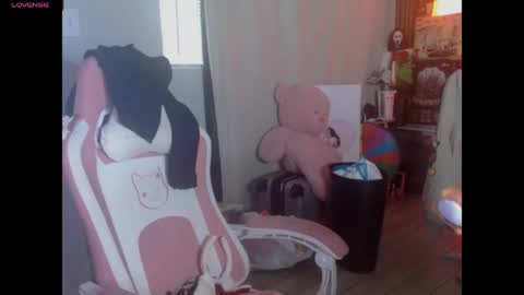  MINA  online show from April 22, 9:27 pm