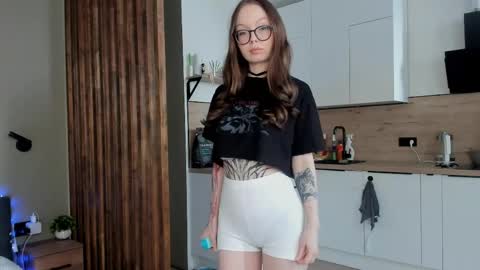 Snapshot of minamiks chatting on May 24, 2:22 pm Valery online show from May 24, 2:22 pm