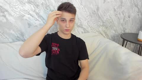 Snapshot of minato_kono chatting on February 6, 7:18 pm minato_kono online show from February 6, 7:18 pm