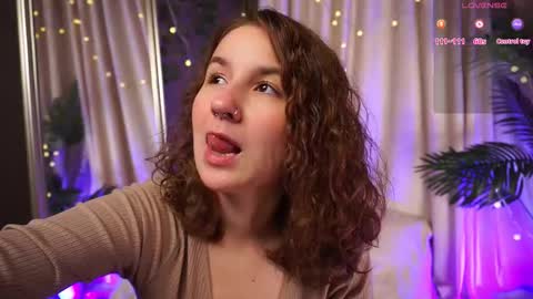 Snapshot of mind__game chatting on October 8, 5:49 am Frances  Next streams Thu Fri Sat 8am -  4pm GMT3 online show from October 8, 5:49 am