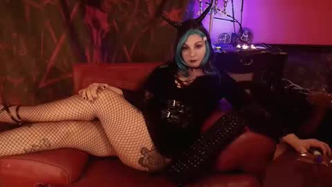 NindfuckWitch online show from February 23, 10:56 am