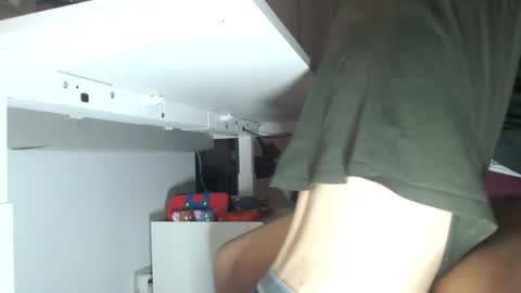 Snapshot of mindly chatting on October 18, 11:27 pm Mindly online show from October 18, 11:27 pm