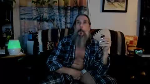 Snapshot of mindphuk chatting on January 8, 4:02 am mindphuk online show from January 8, 4:02 am