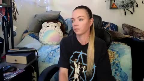 Mindy Mars online show from March 3, 4:03 pm