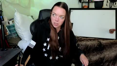 Mindy Mars online show from April 8, 2:50 pm