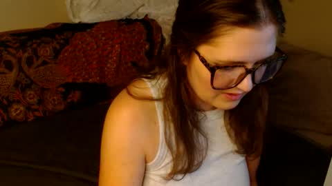 Mindy online show from April 8, 9:04 pm